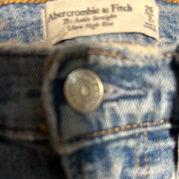 COPY - Abercrombie & Fitch Jeans - Picture 2 of 2